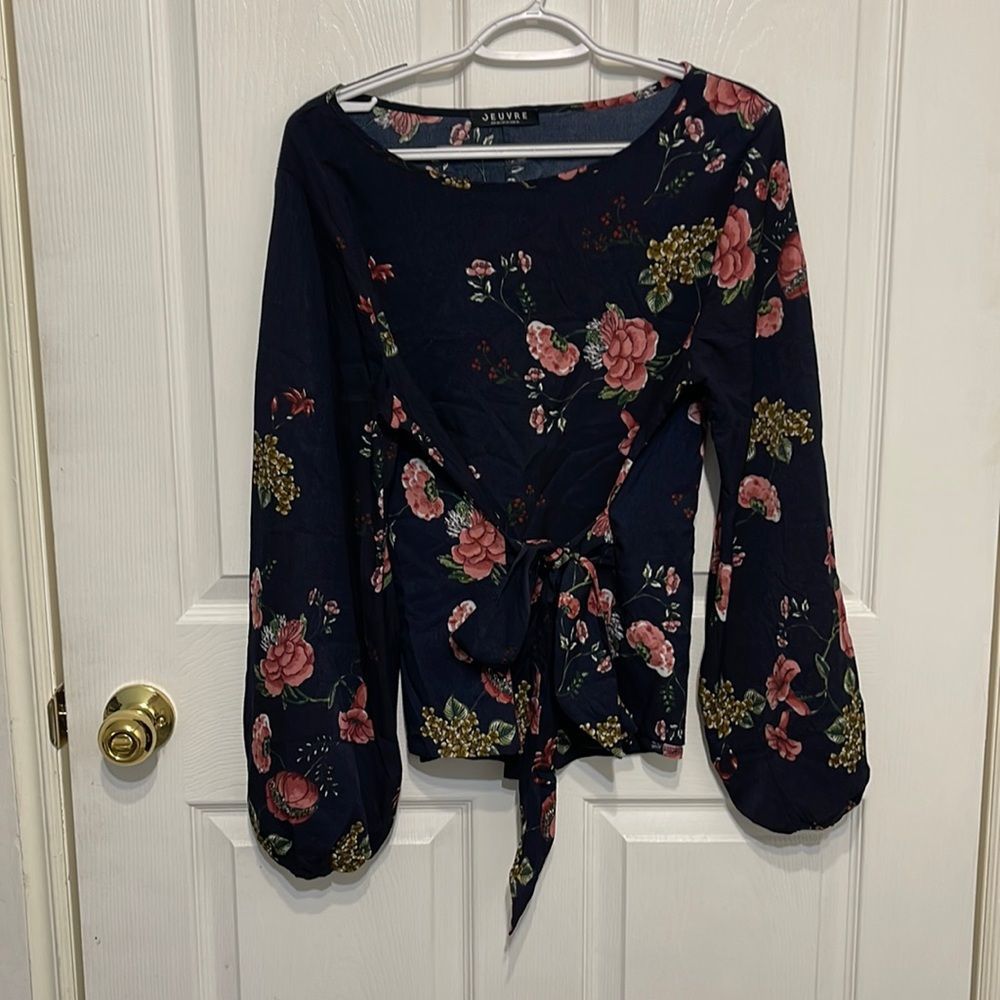 Tie front blouse - Picture 4 of 4